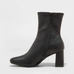 Women's Pippa Stretch Boots - A New Dayā¢